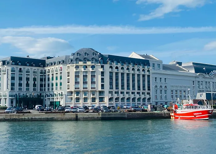 Tres Joli Appartement 2P Au Beach Residence Trouville- Piscine & Vue Port
